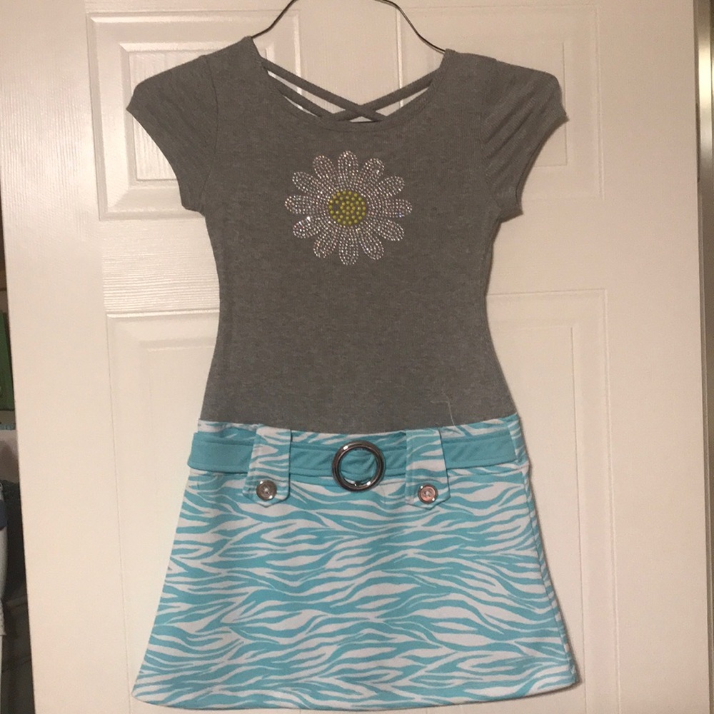 Girls dress